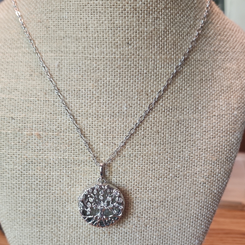 Origami Owl Silver Tree Pendant Necklace